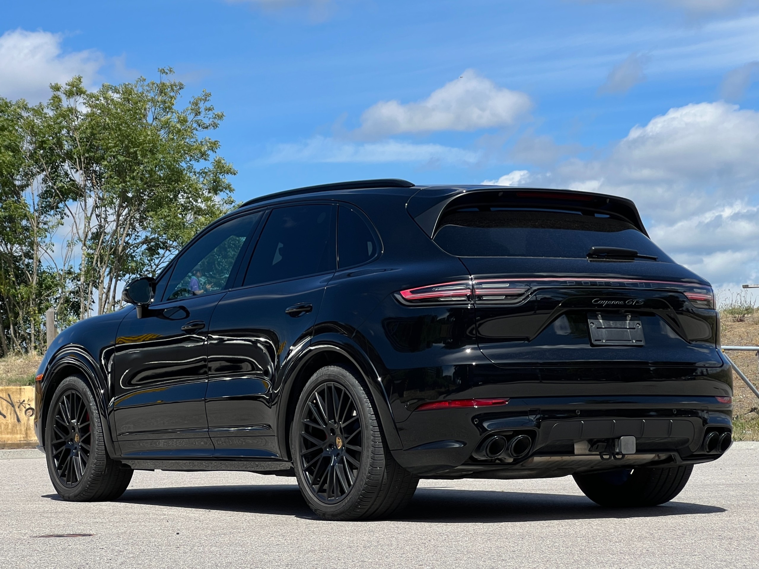 2022 Porsche cayenne gts |No accident - Image 6