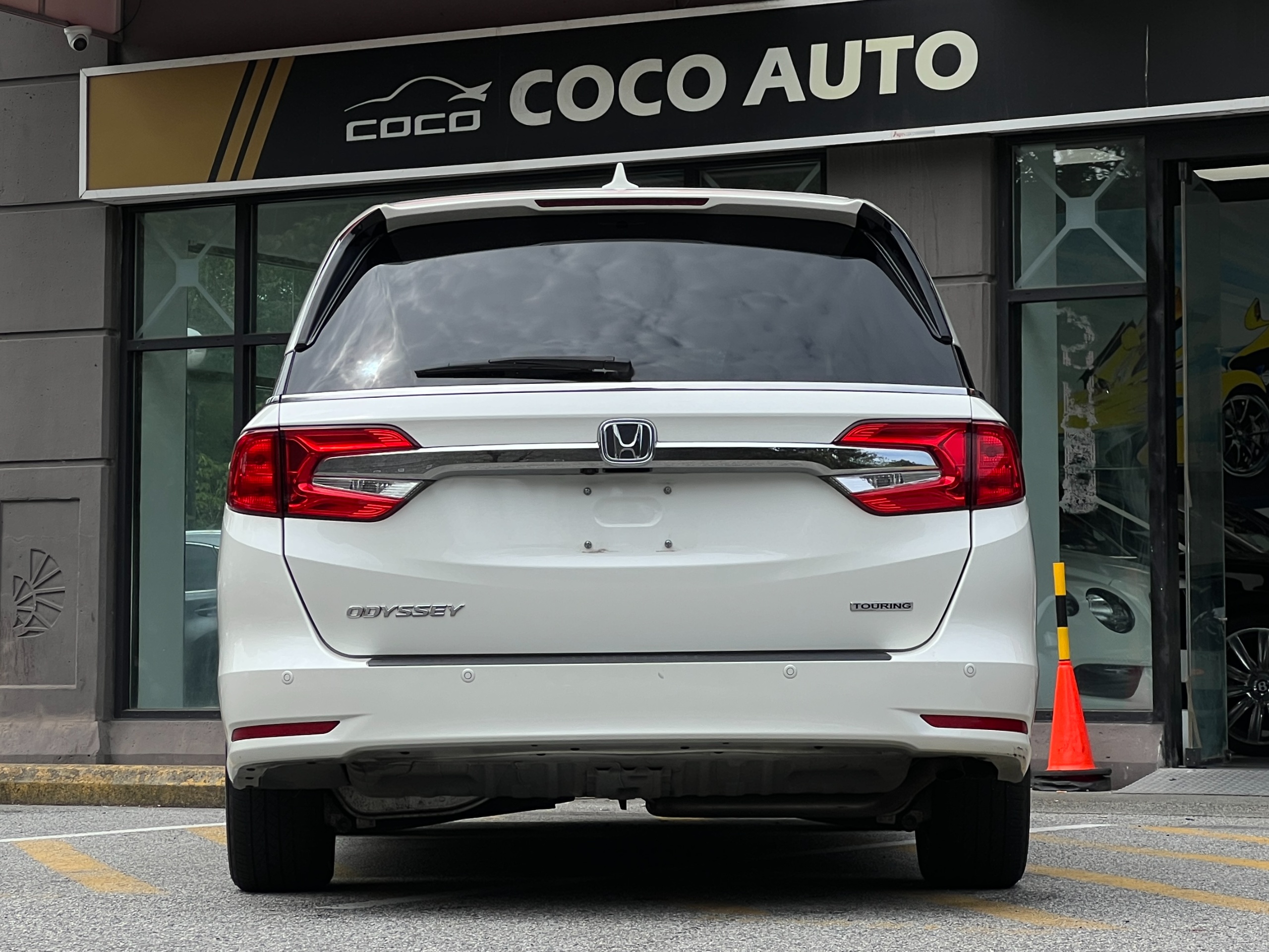 2019 Honda Odyssey Touring - Image 7