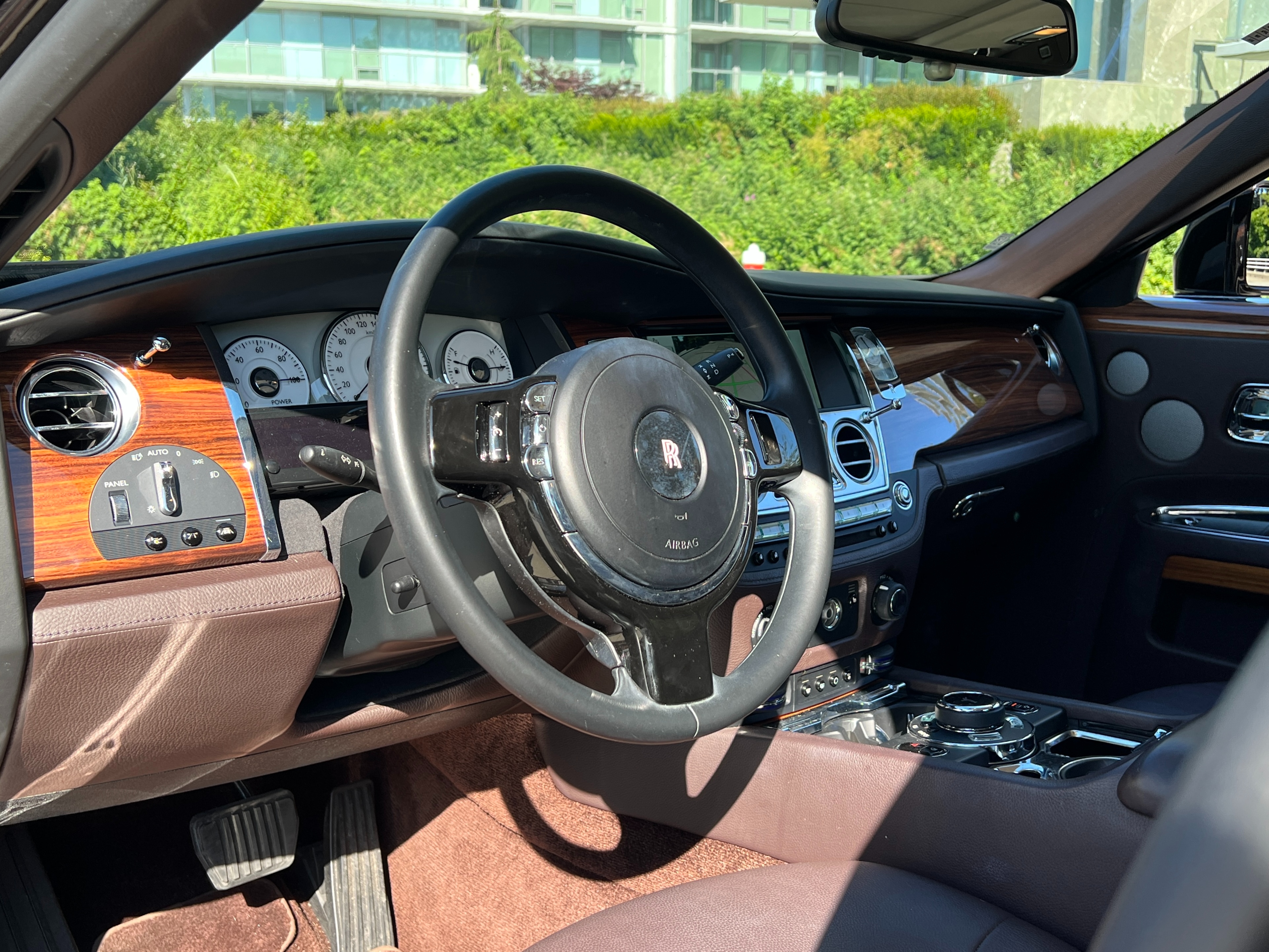 2014 Rolls-Royce Ghost - Image 11