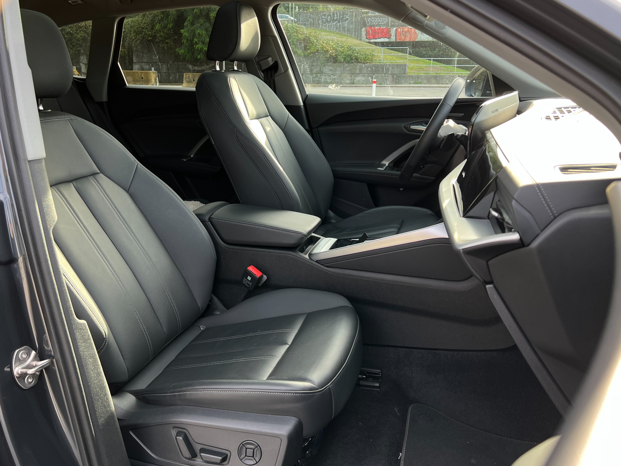 2025 Audi Q5 progressiv | No accident | BC Local - Image 9