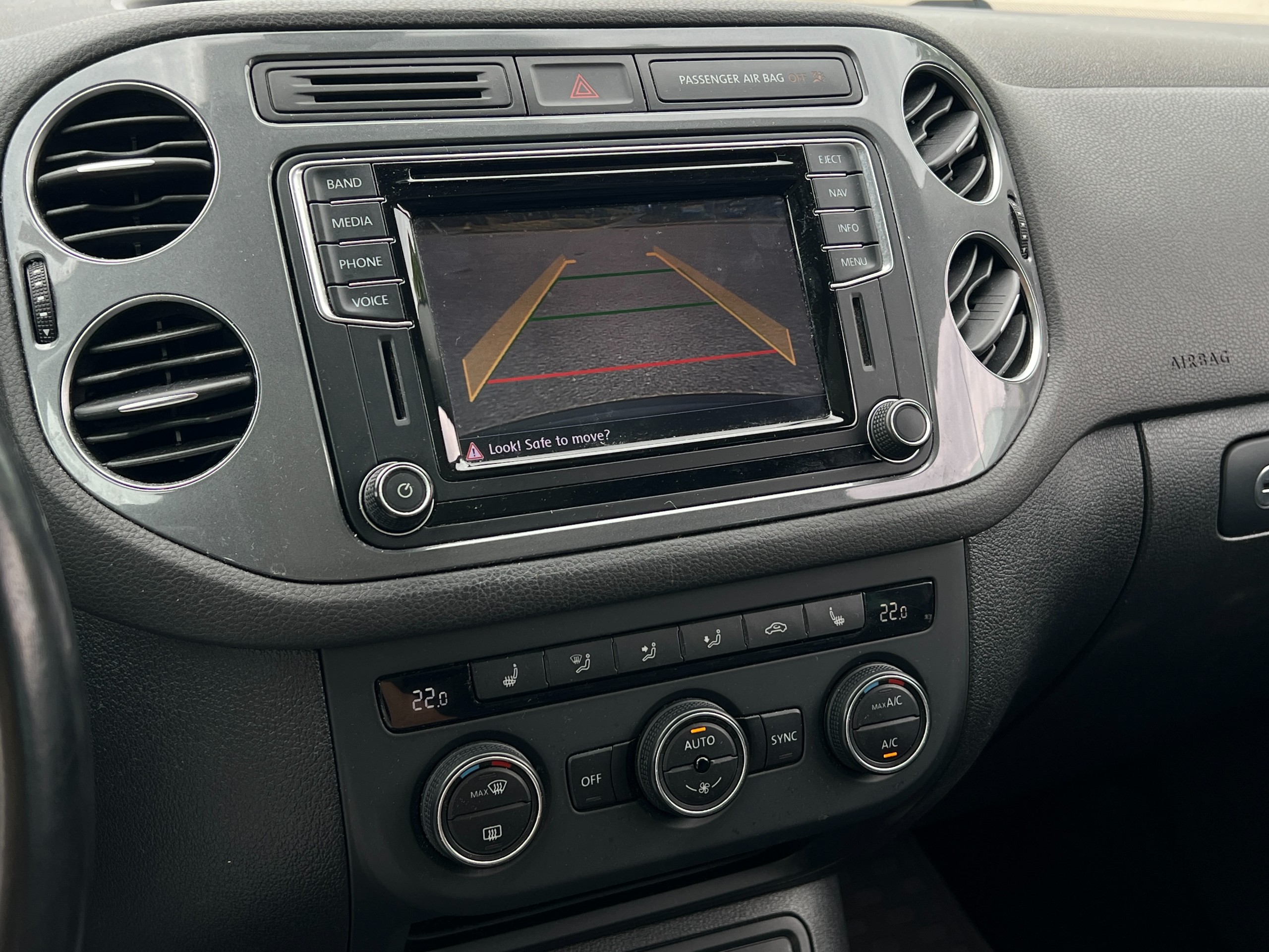 2016 Volkswagen Tiguan | BC Local - Image 10