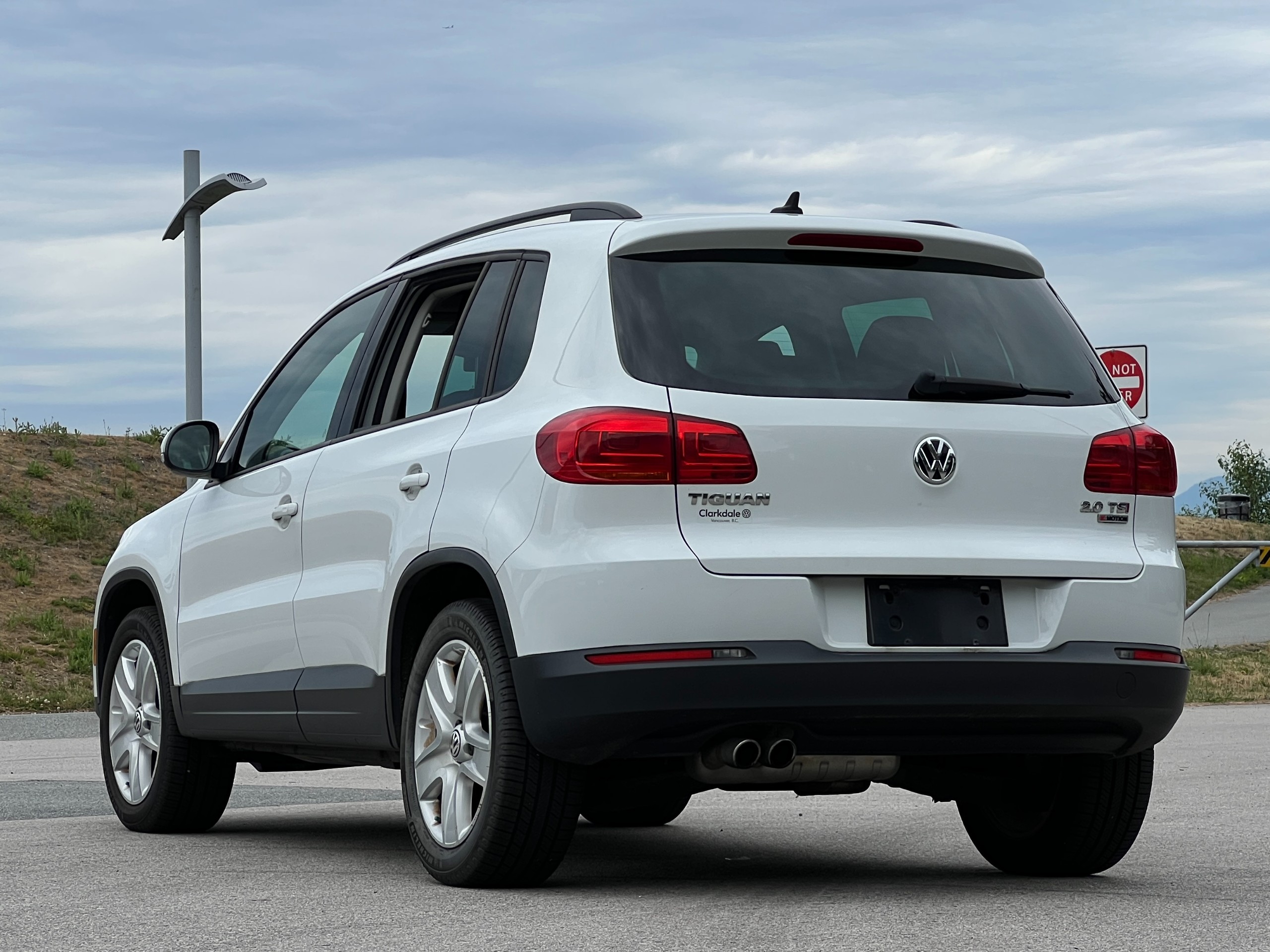 2016 Volkswagen Tiguan | BC Local - Image 6