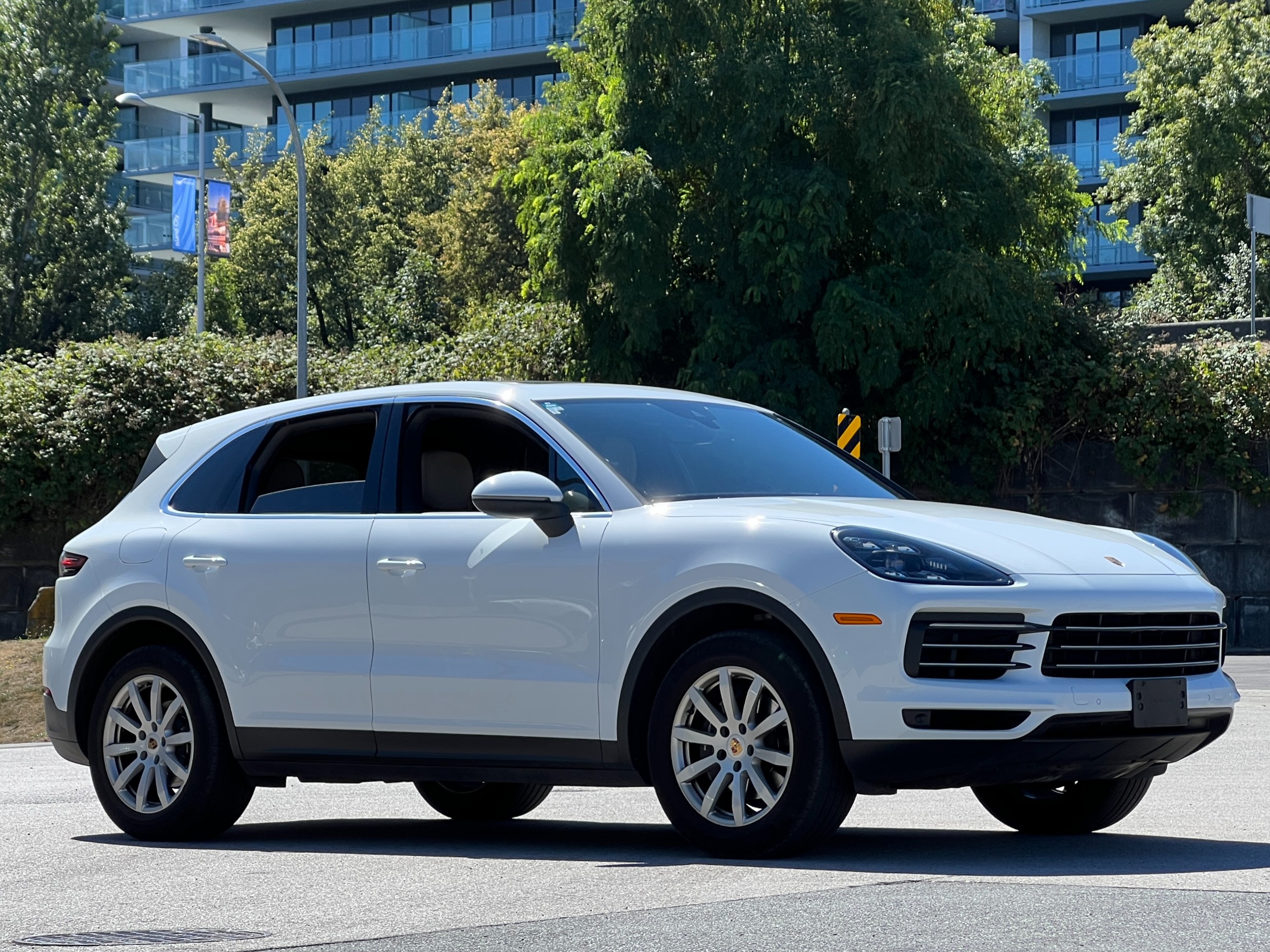 2020 Porsche Cayenne | No accident - Image 2