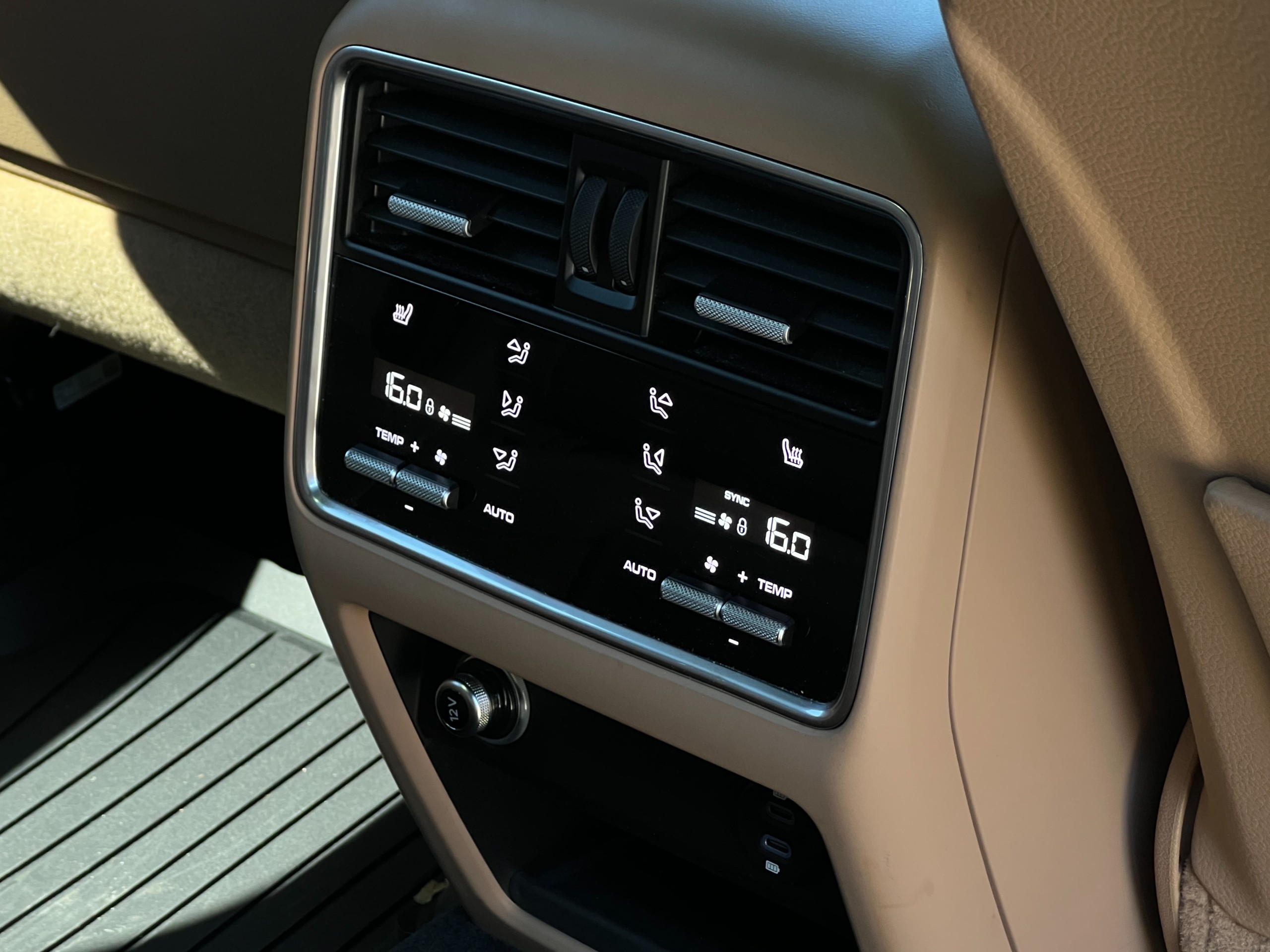 2020 Porsche Cayenne | No accident - Image 17