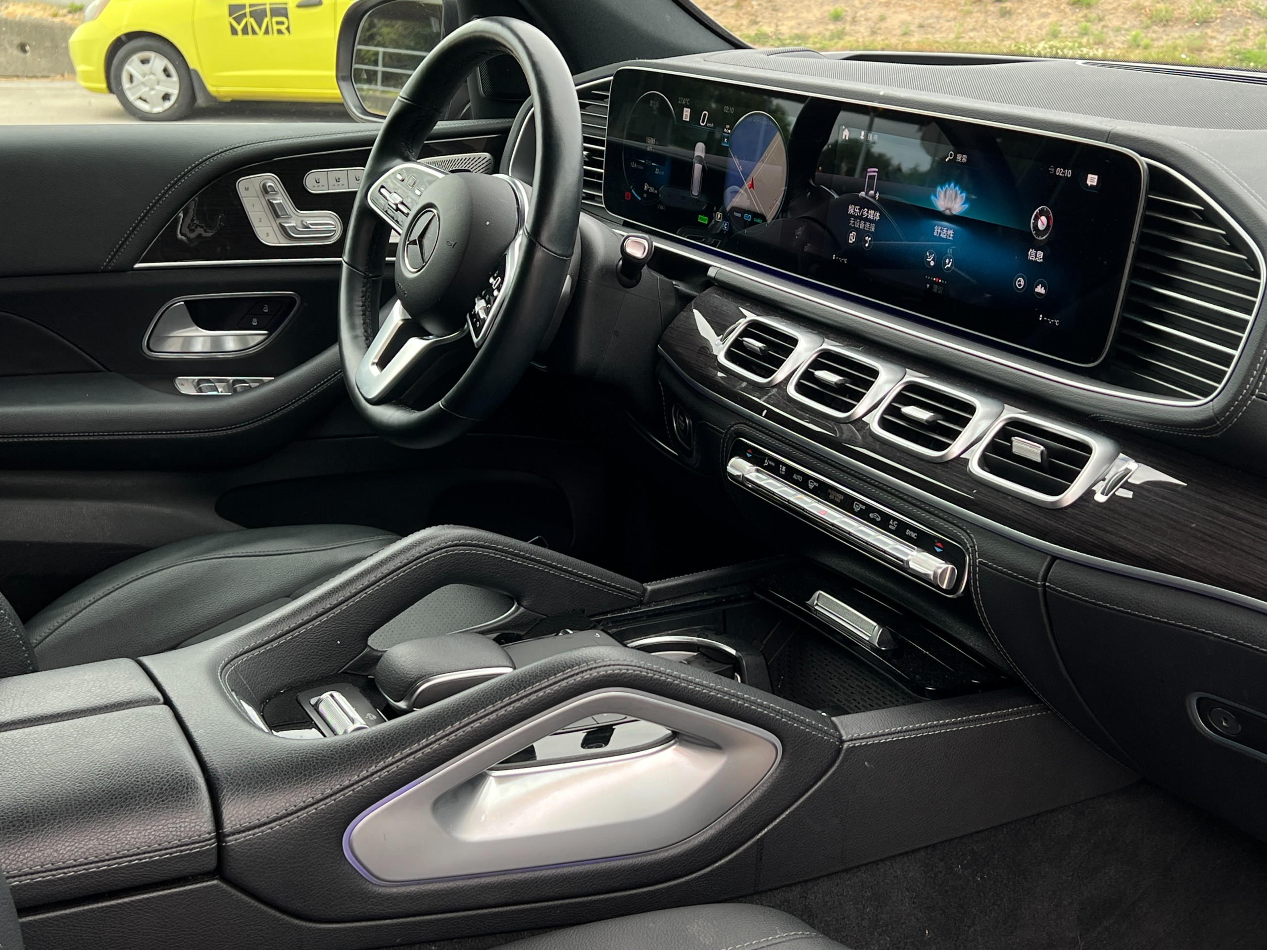 2023 Mercedes-Benz GLS450 |7 seater | No accident | BC Local - Image 10