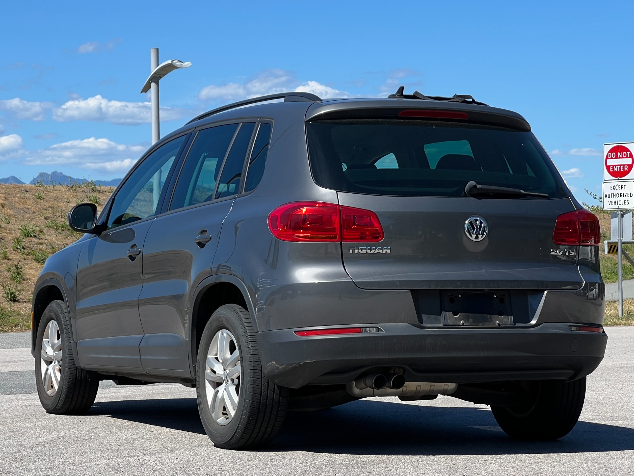 2017 Volkswagen tiguan trendline | BC Local - Image 6