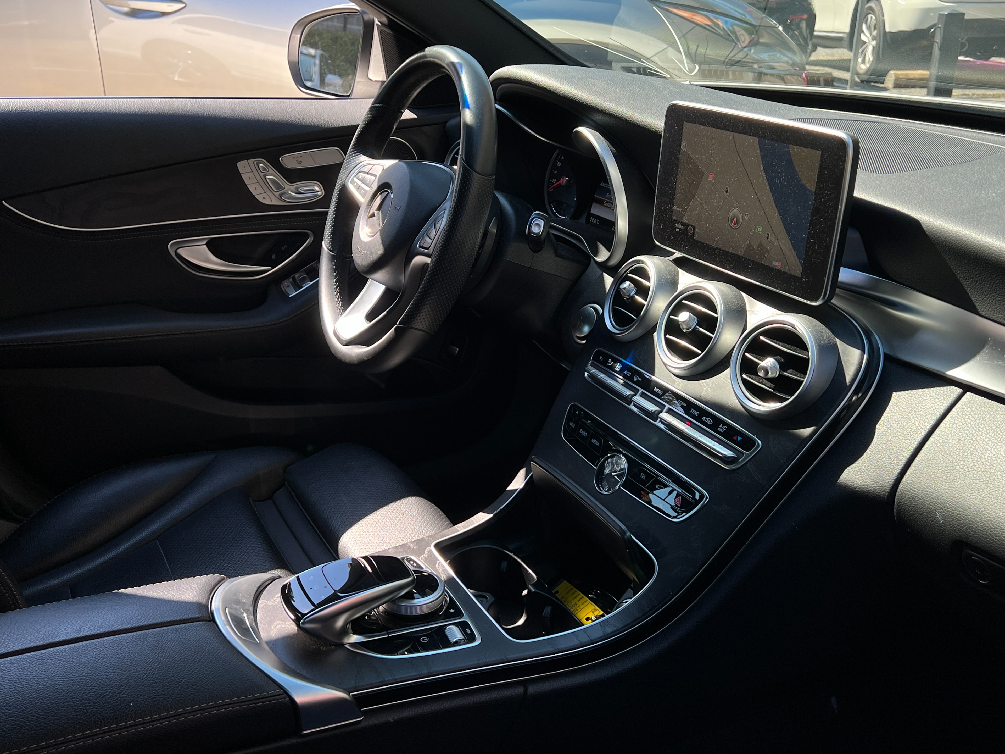 2015 Mercedes-Benz C300 - Image 9