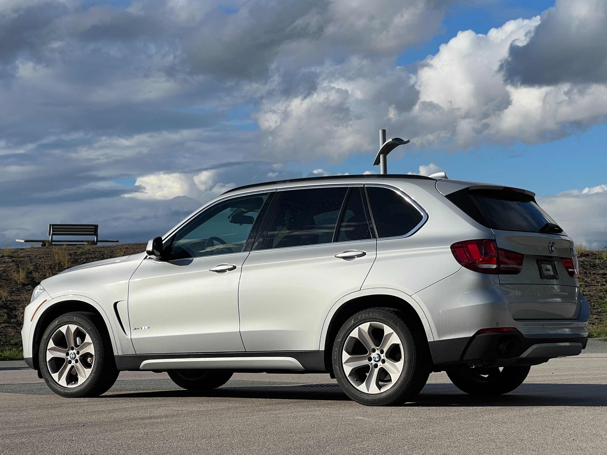 2015 BMW X5 xdrive35i| No accident | BC Local - Image 5