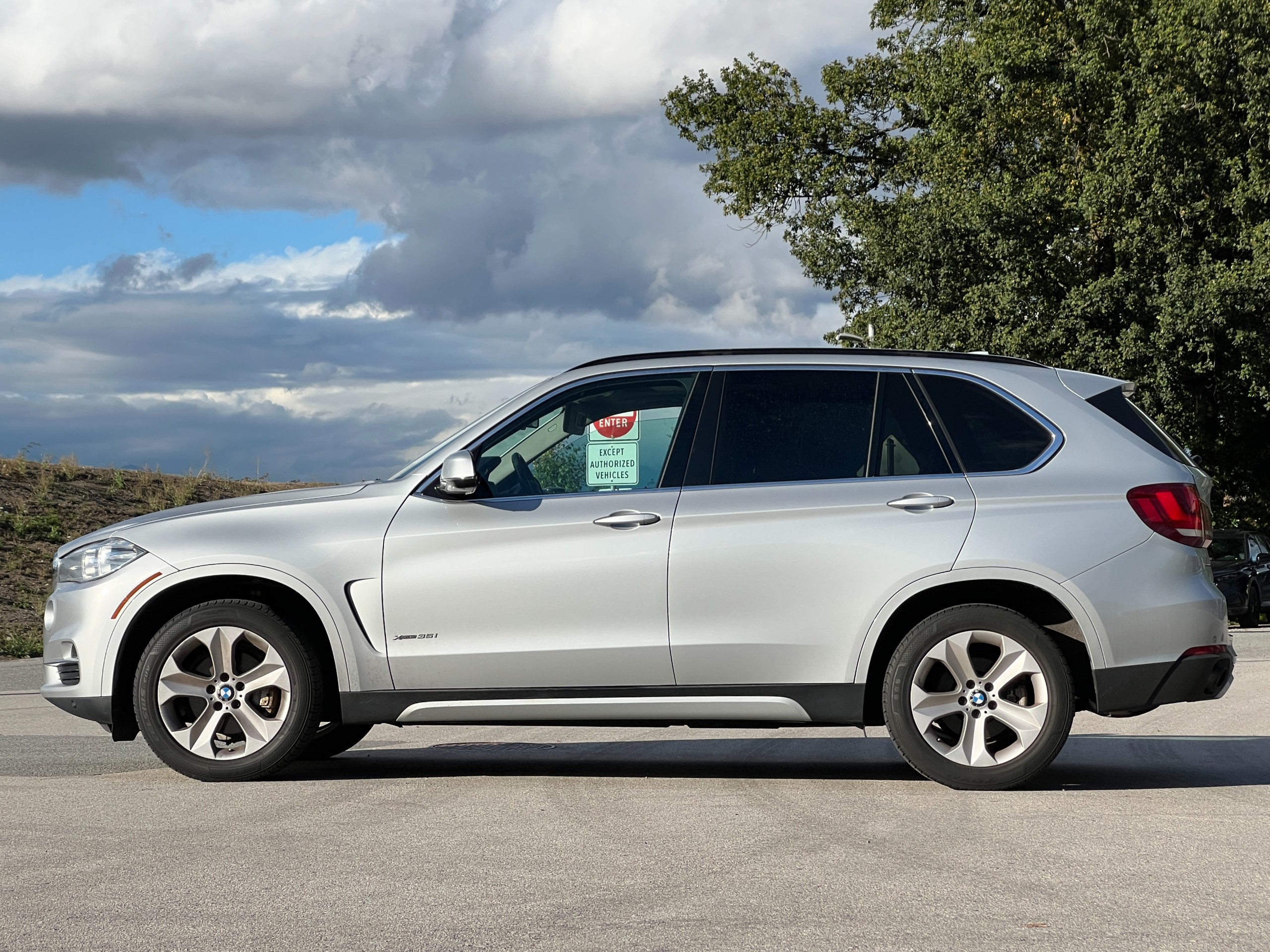 2015 BMW X5 xdrive35i| No accident | BC Local - Image 4