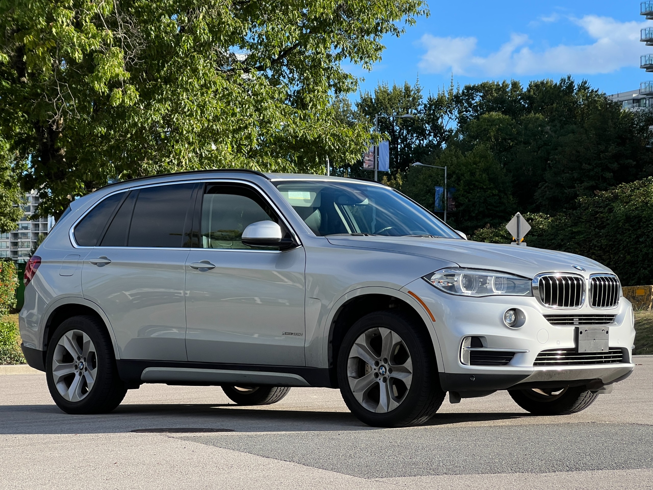 2015 BMW X5 xdrive35i| No accident | BC Local - Image 2