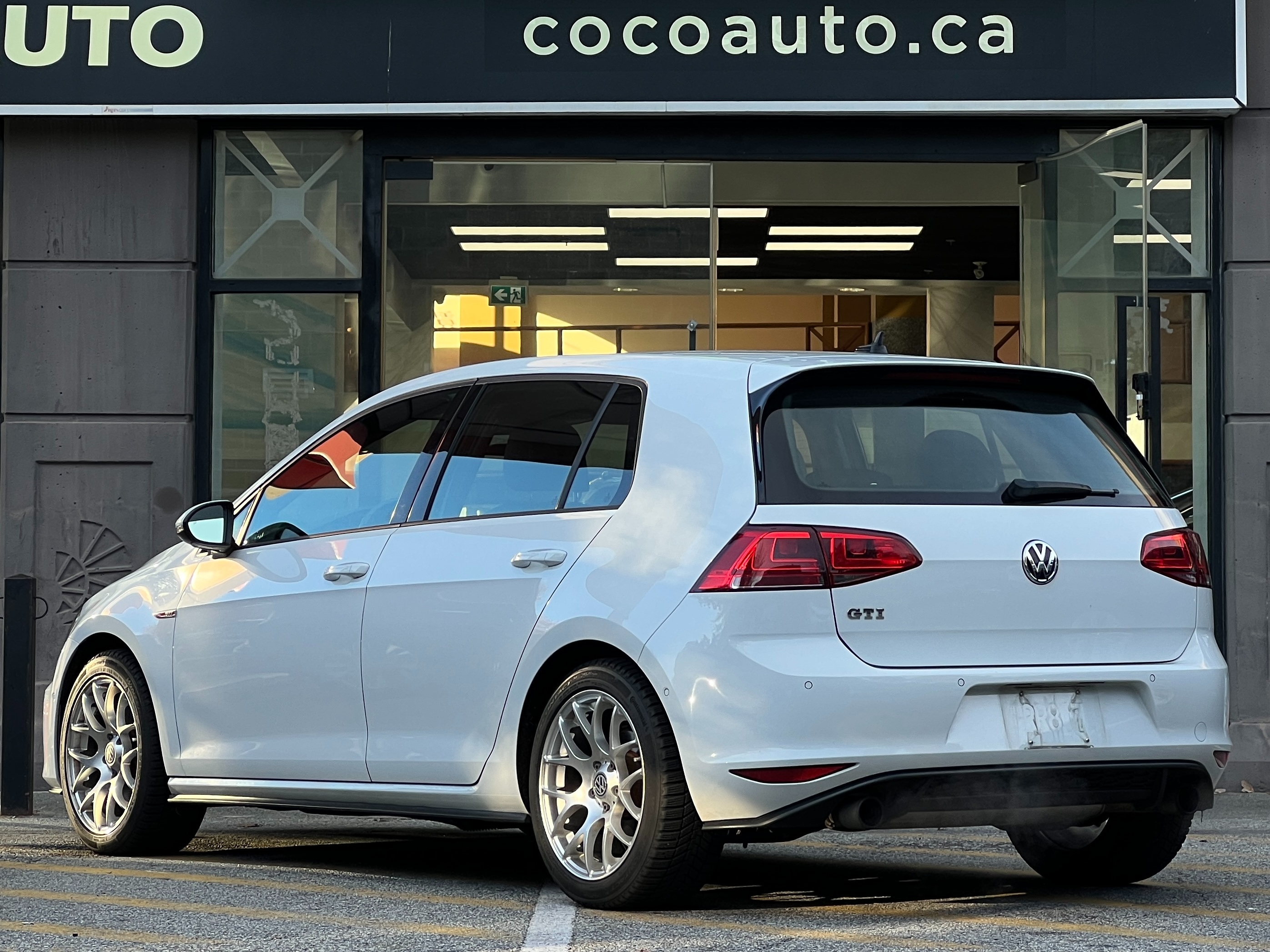 2016 Volkswagen Golf gti autobahn | No accident | BC Local - Image 6