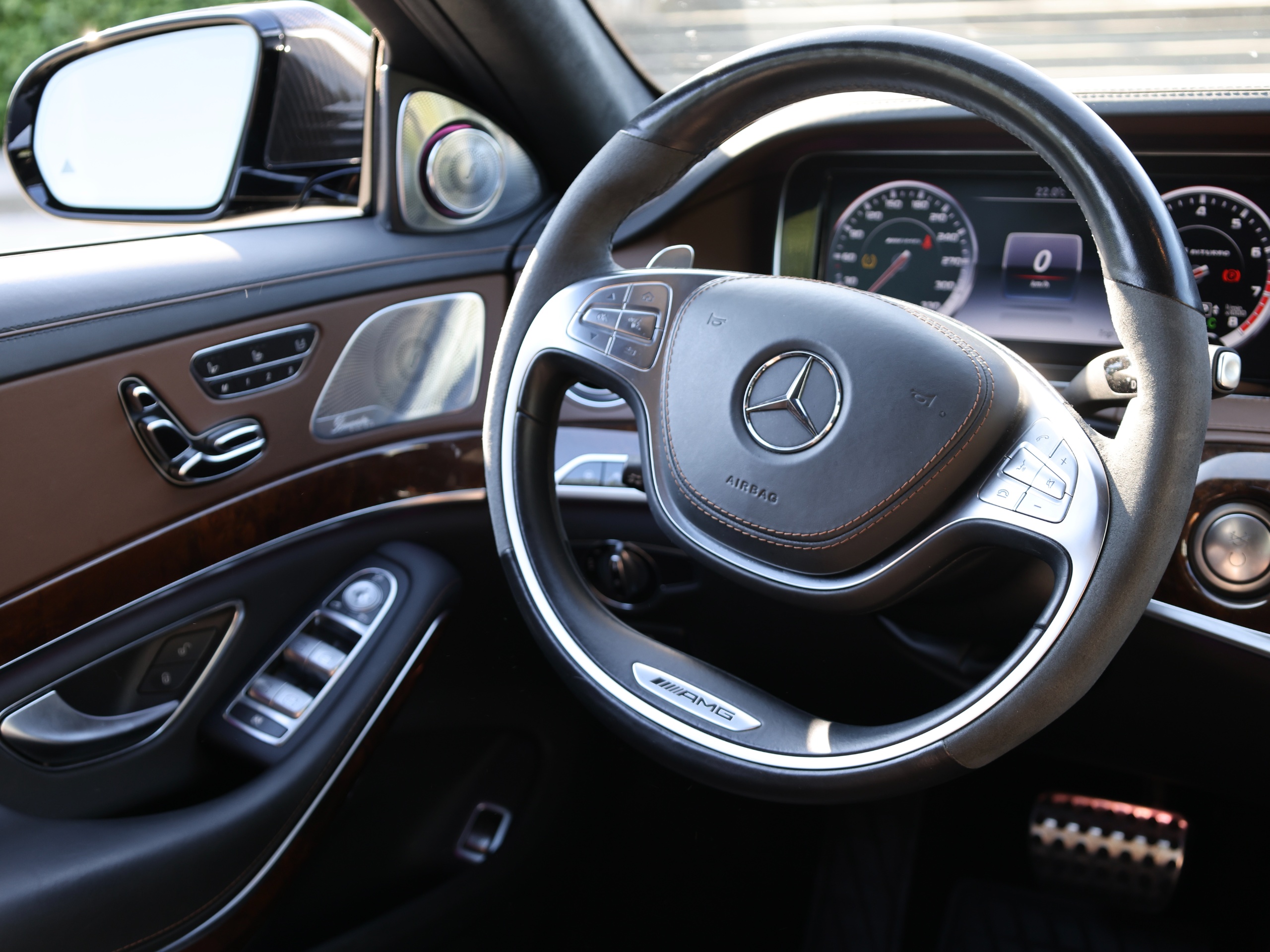 2015 Mercedes-Benz S63 - Image 15