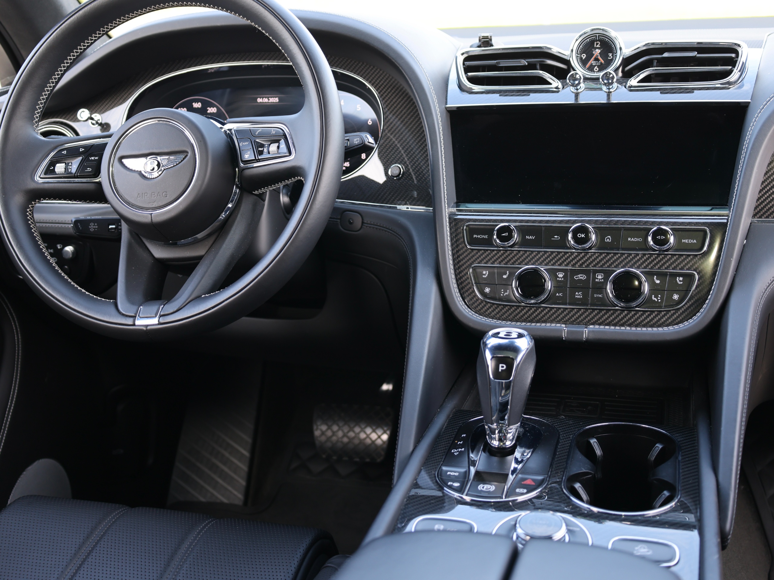 2021 Bentley Bentayga - Image 15