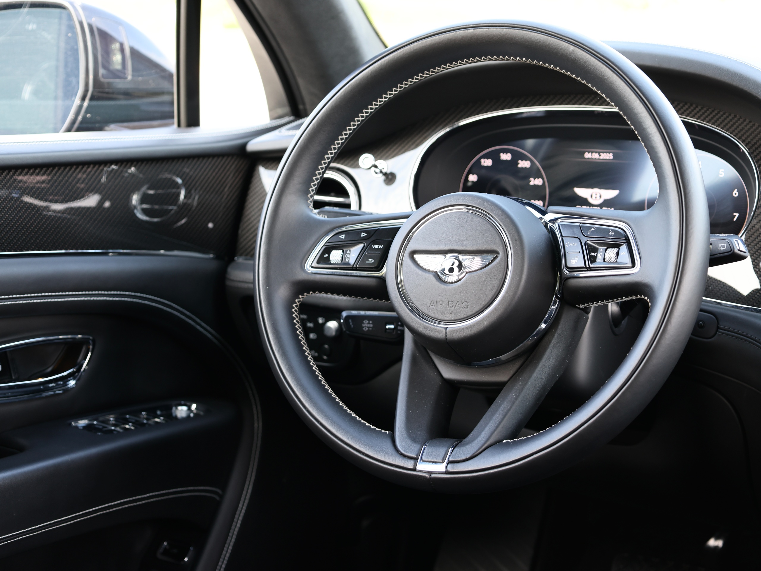 2021 Bentley Bentayga - Image 16