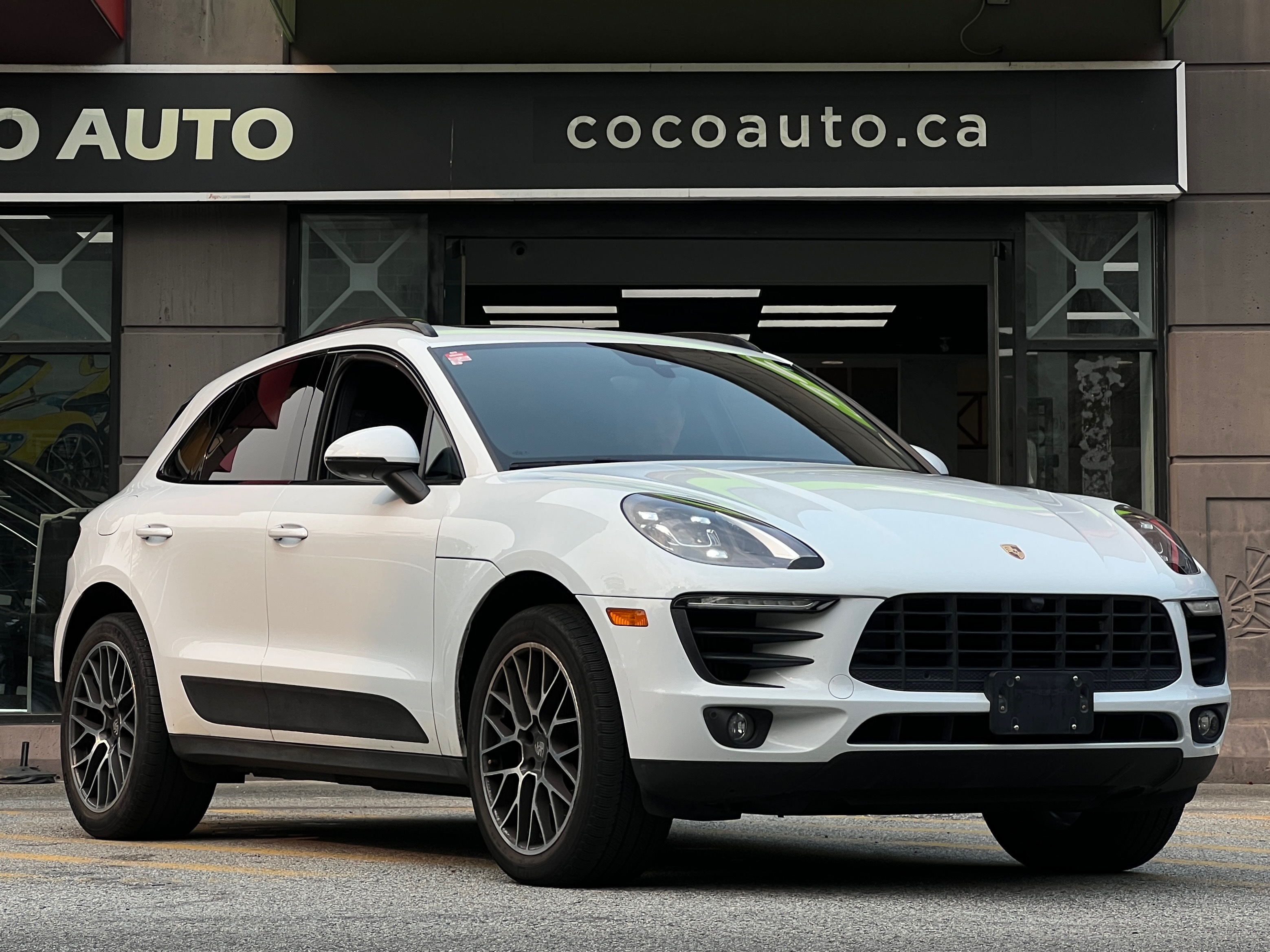 2018 Porsche Macan s - Image 1