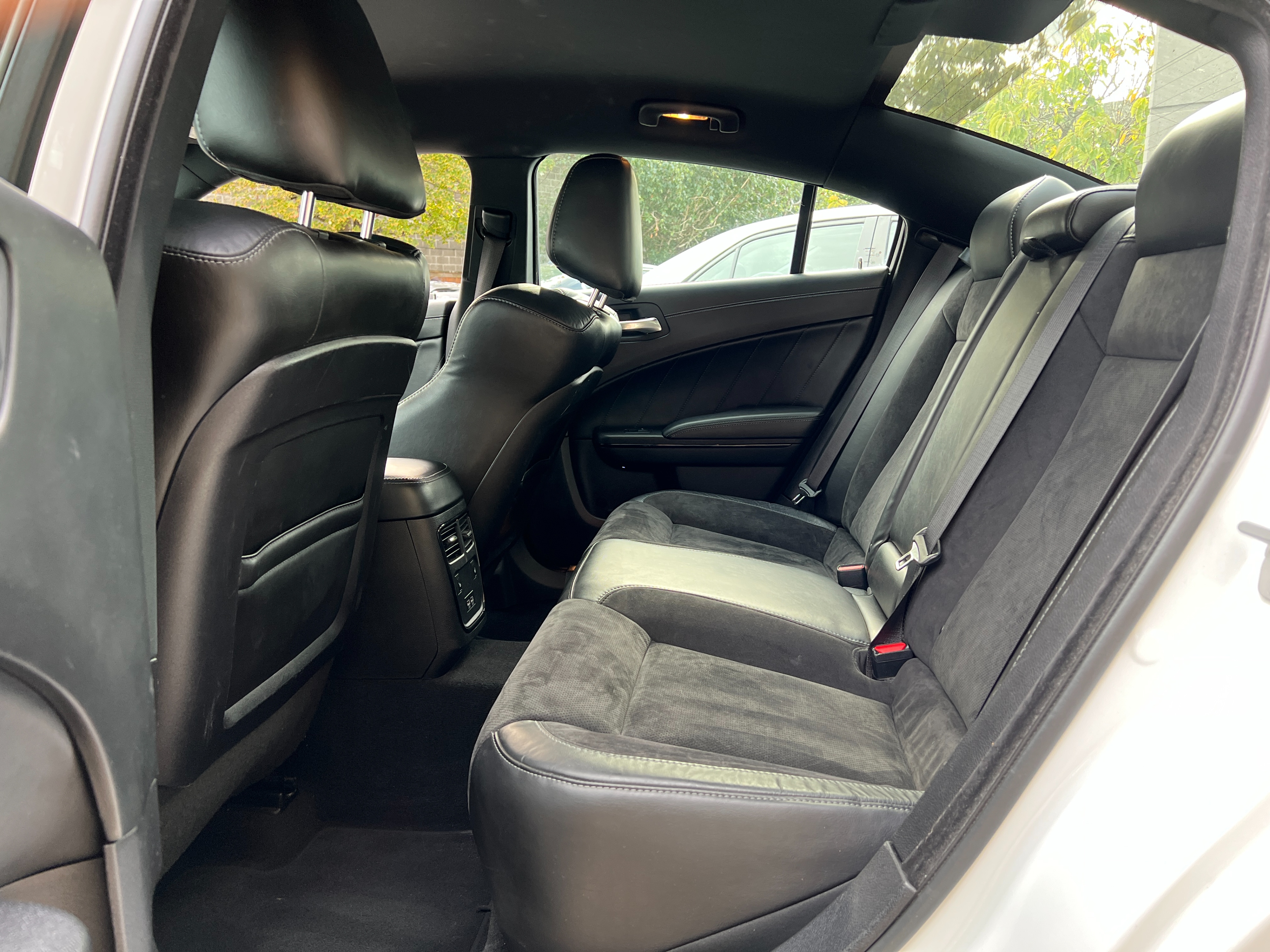 2022 Dodge charger gt - Image 17