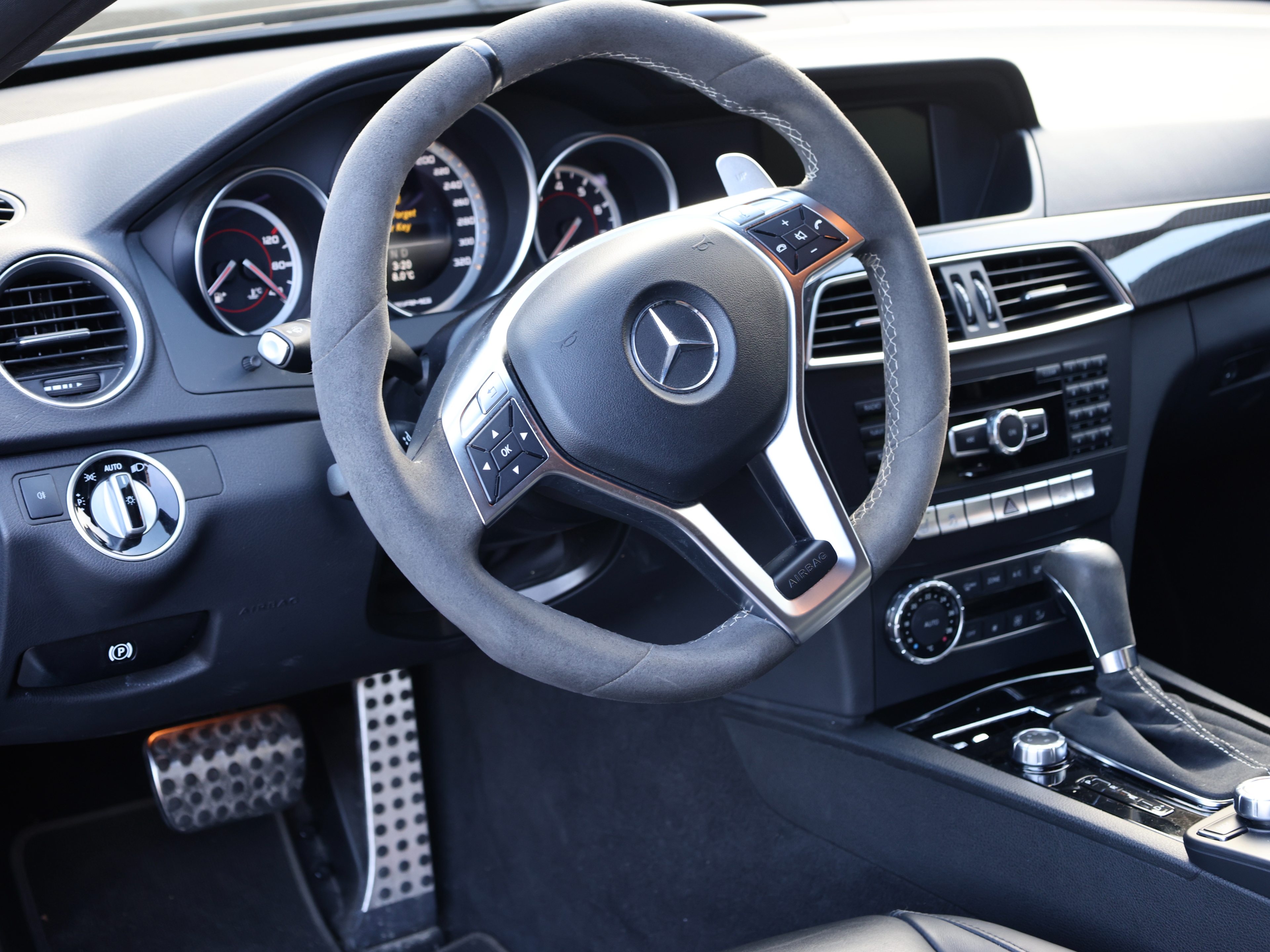 2015 Mercedes-Benz C63 AMG 507 edition 6.2 v8 - Image 9