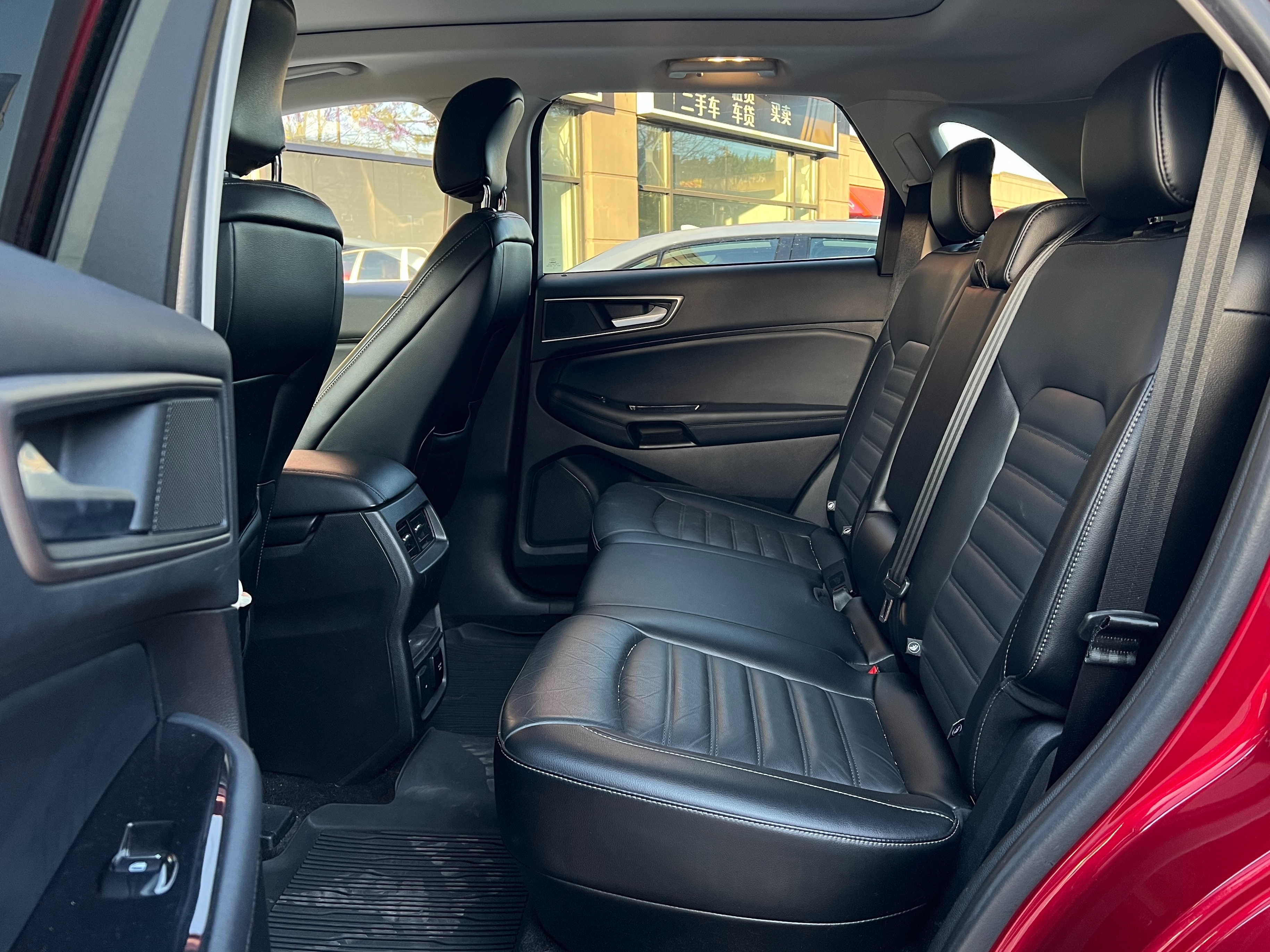 2017 Ford Edge - Image 14